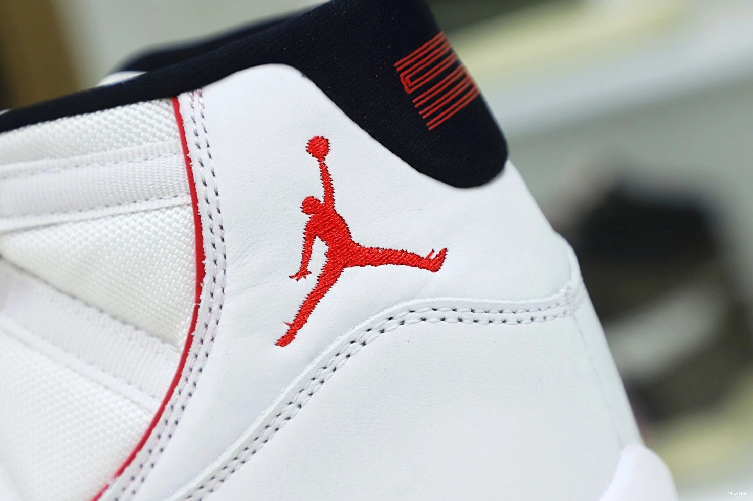 PLATINUM XI RETRO JORDAN 11 TINT AIR 1005